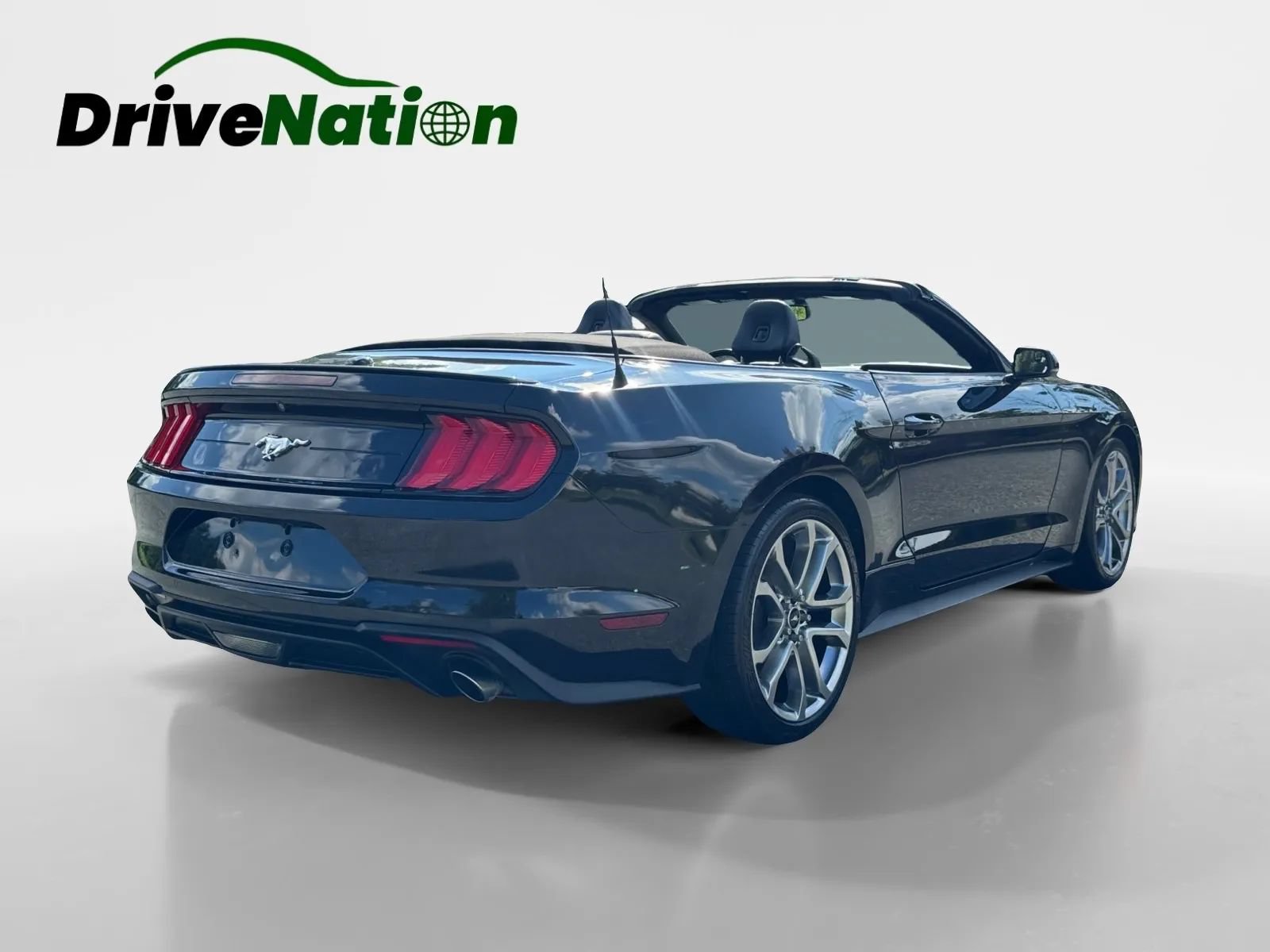 Used 2018 Ford Mustang Premium w/ Equipment Group 201A RWD image 5