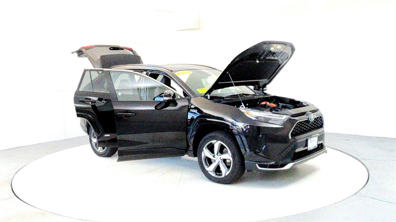 Certified 2022 Toyota RAV4 SE image 12