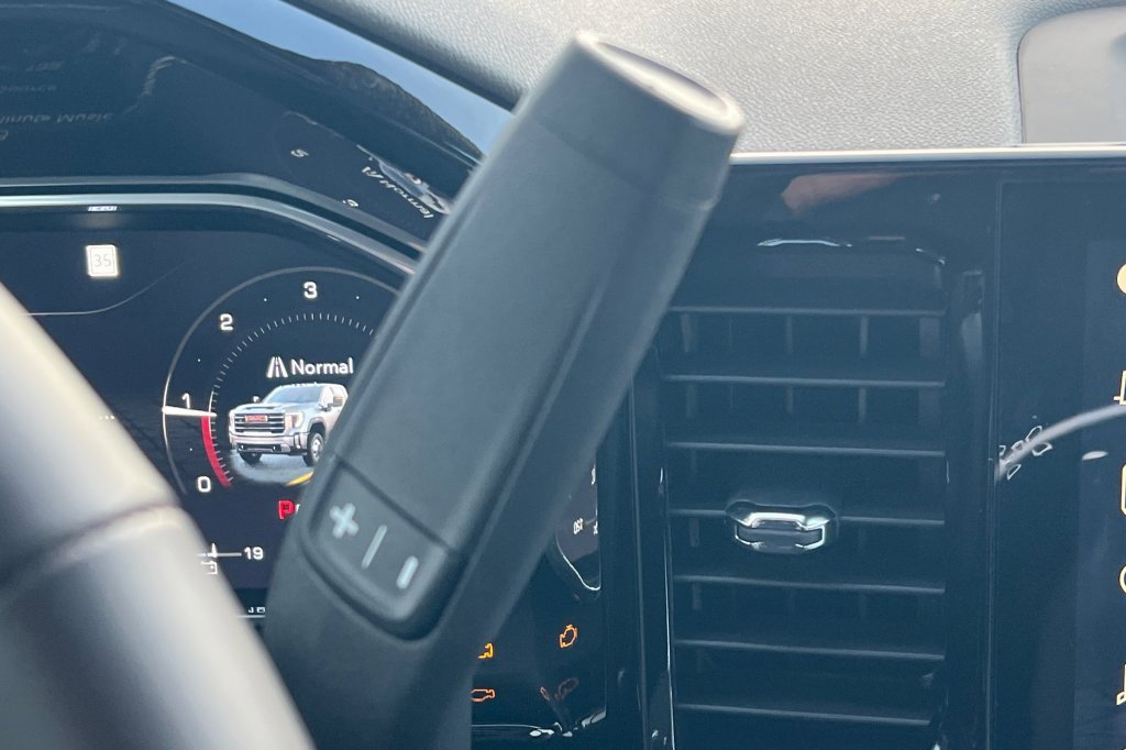 Used 2026 GMC Sierra 3500 SLT w/ SLT Premium Package image 18