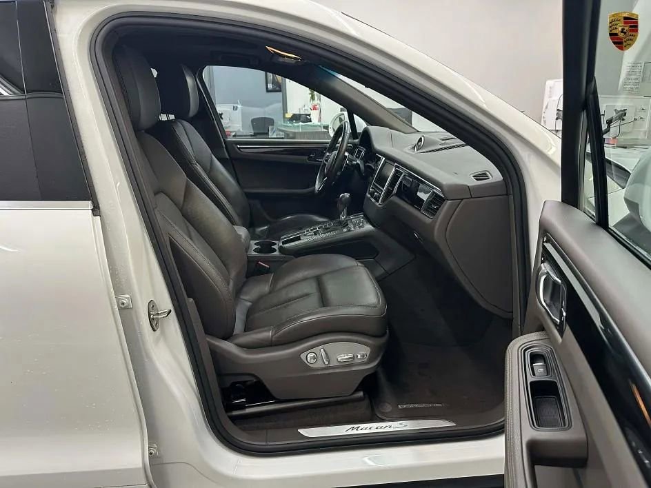 Used 2015 Porsche Macan S image 9