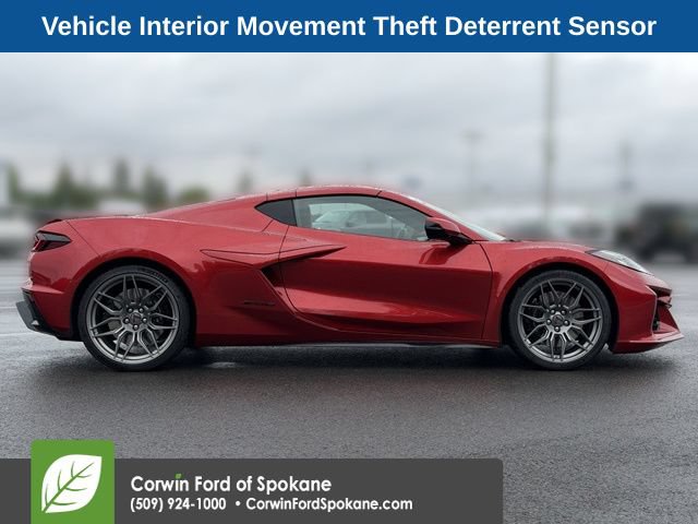Used 2025 Chevrolet Corvette Z06 RWD image 10