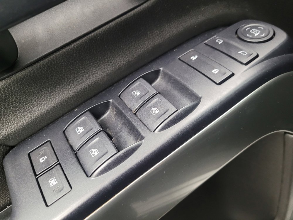 Used 2018 Chevrolet Silverado 1500 LT w/ All Star Edition AWD/4WD image 27