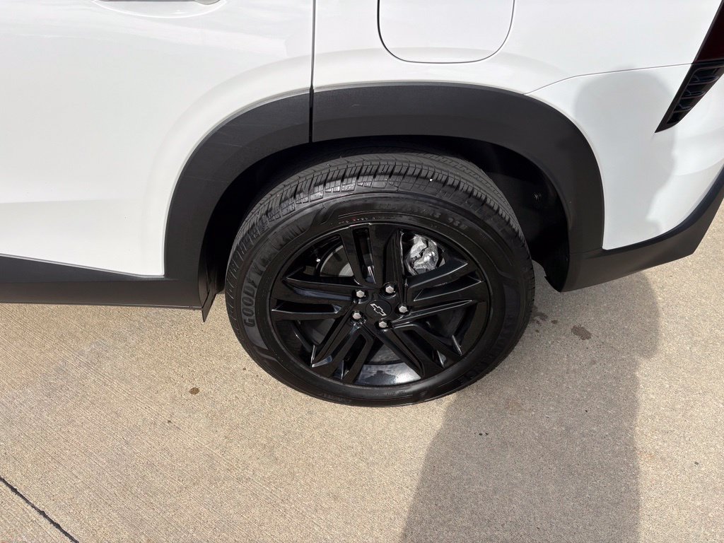 Used 2024 Chevrolet Trax ACTIV w/ Sunroof Package FWD image 49