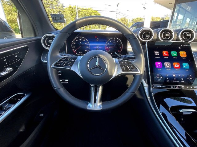 Used 2026 Mercedes-Benz GLC 300 4MATIC image 10