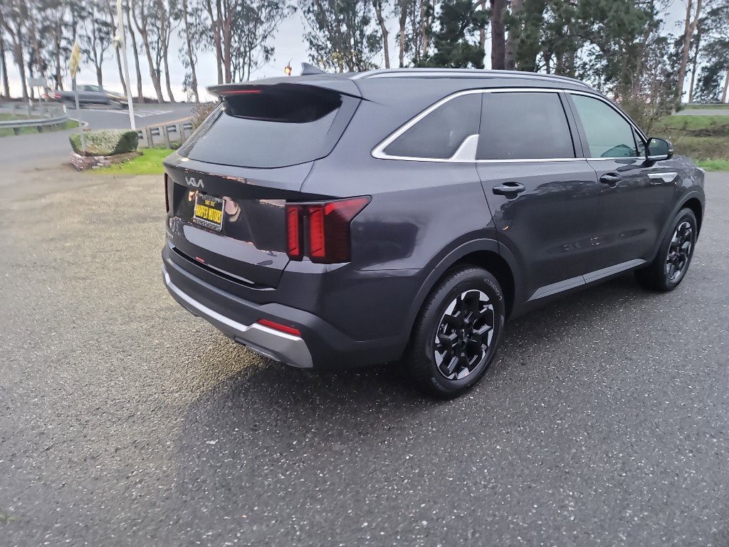New 2026 Kia Sorento S image 5