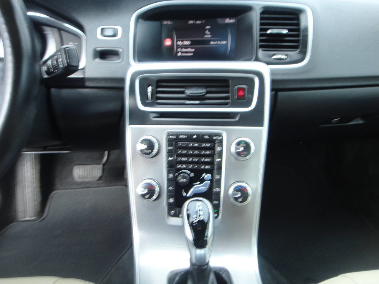 Used 2018 Volvo S60 T5 Inscription image 8