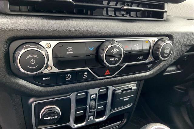 Certified 2025 Jeep Wrangler Sport image 30