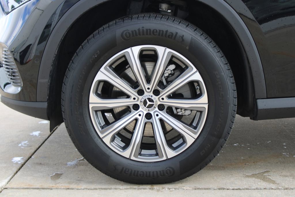 Used 2025 Mercedes-Benz GLC 300 4MATIC image 31