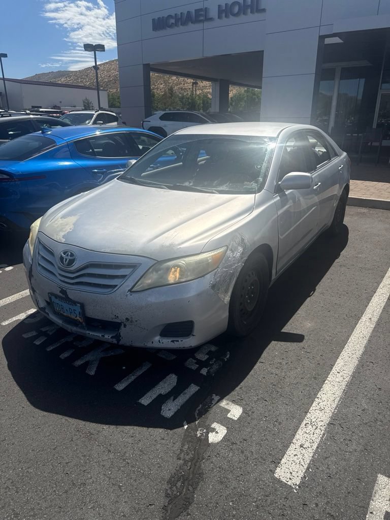 Used 2010 Toyota Camry LE FWD image 2