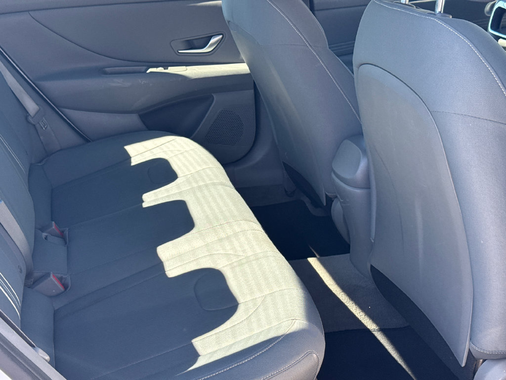 Used 2022 Hyundai Elantra SEL w/ Convenience Package FWD image 9