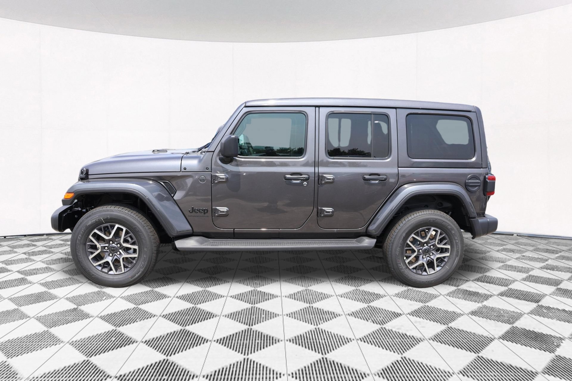 New 2026 Jeep Wrangler Unlimited Sahara AWD/4WD image 8