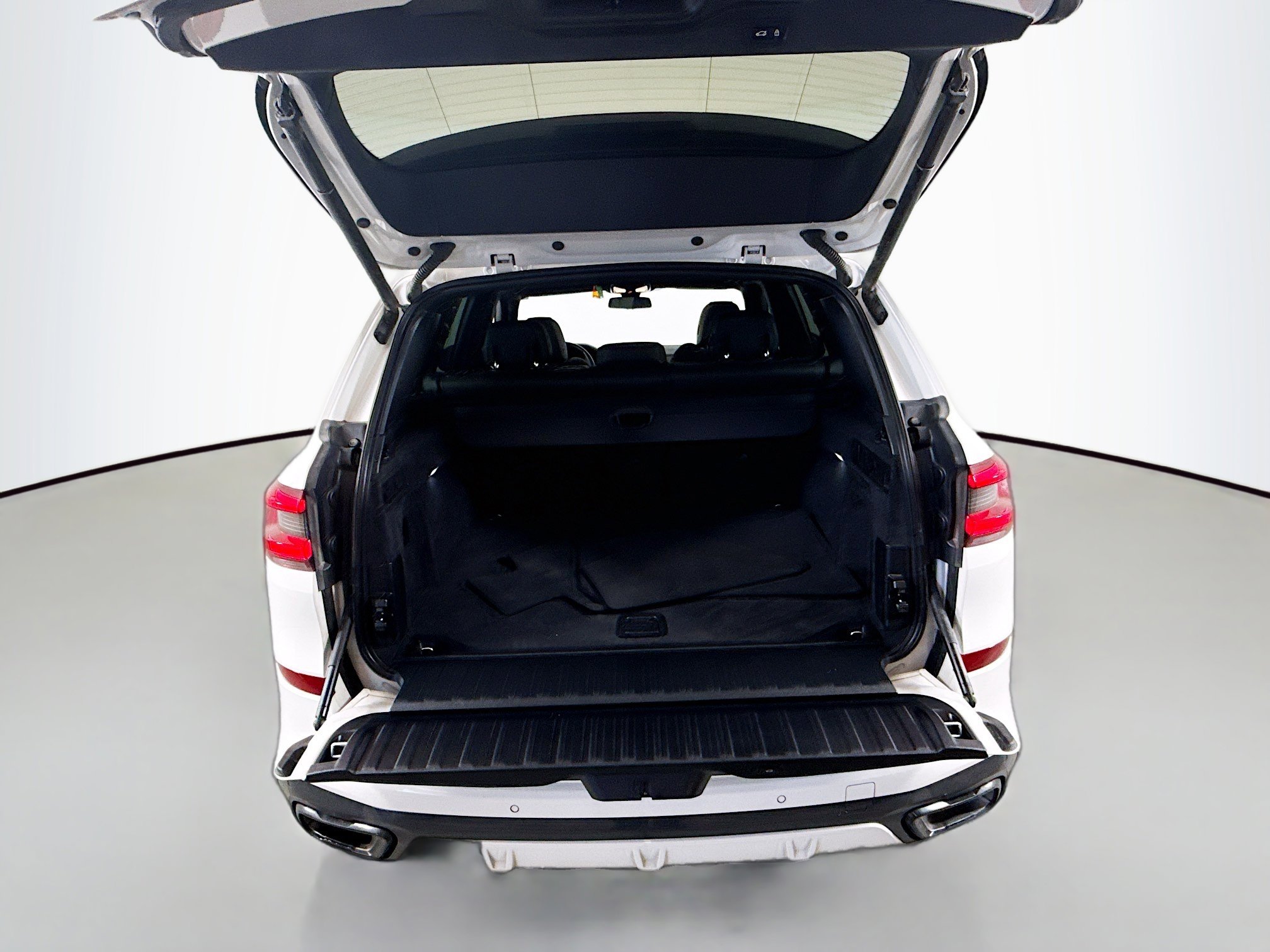 Used 2023 BMW X5 xDrive40i w/ M Sport Package image 26