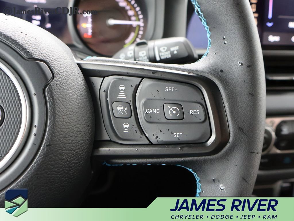 Used 2025 Jeep Wrangler Unlimited Rubicon 4xe w/ Safety Group AWD/4WD image 27