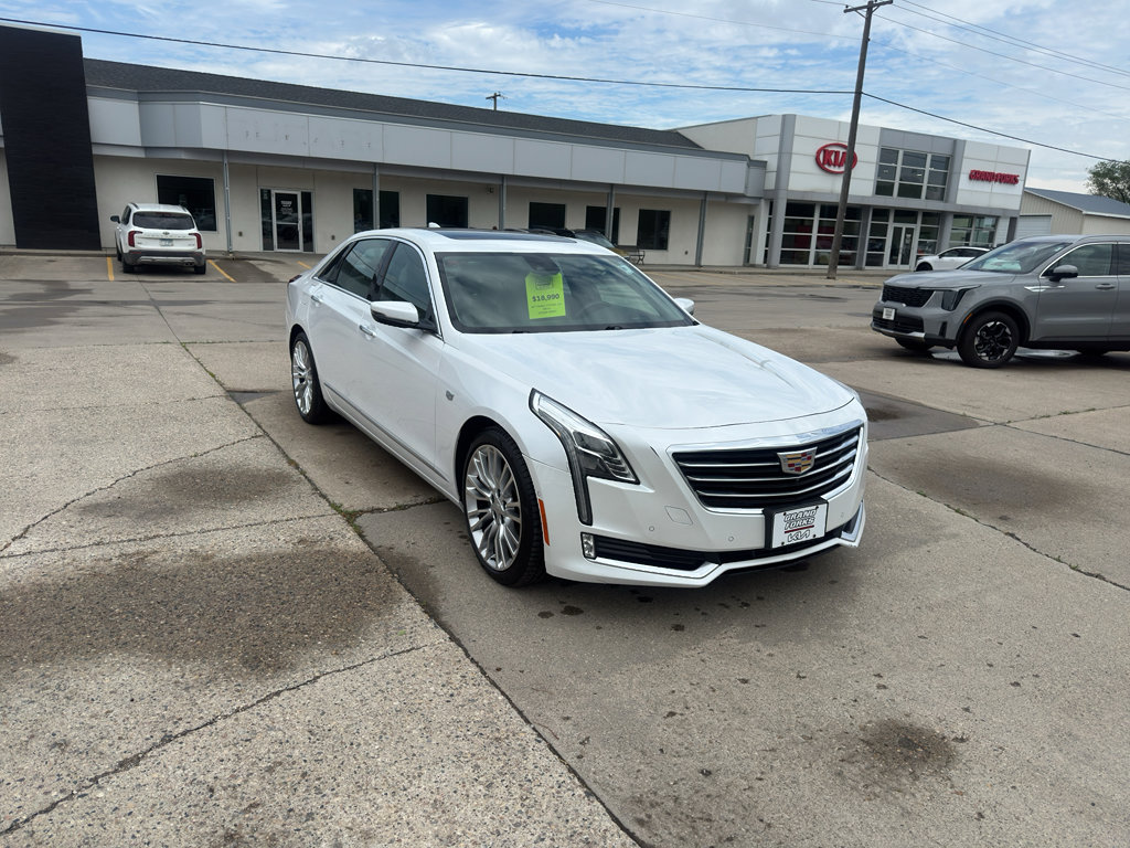 Used 2017 Cadillac CT6 Premium Luxury w/ Active Chassis Package AWD/4WD image 4