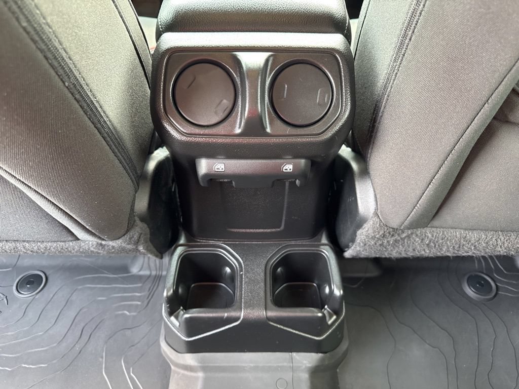 Used 2023 Jeep Gladiator Overland AWD/4WD image 22