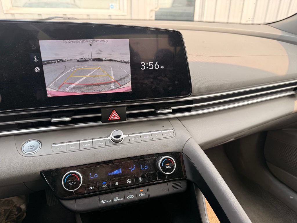 Used 2024 Hyundai Elantra SEL FWD image 10