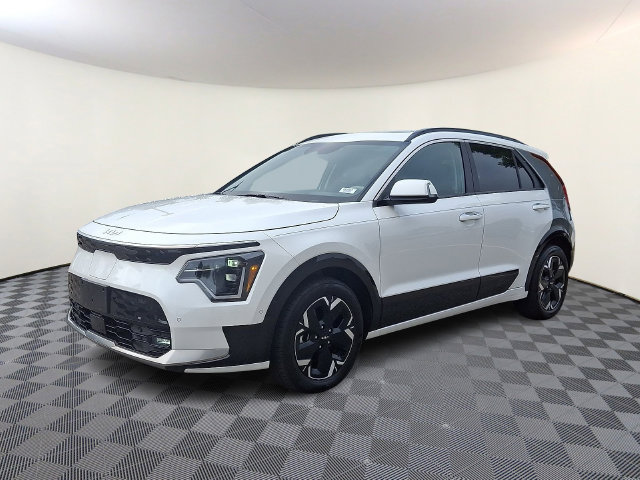 Certified 2023 Kia Niro Wave w/ Wave Preserve Package FWD image 3
