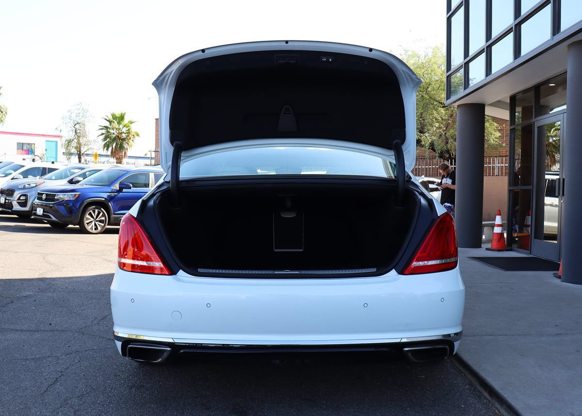 Used 2017 Genesis G90 3.3T Premium RWD image 22