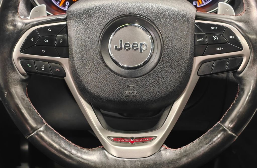 Used 2017 Jeep Grand Cherokee Trailhawk AWD/4WD image 5