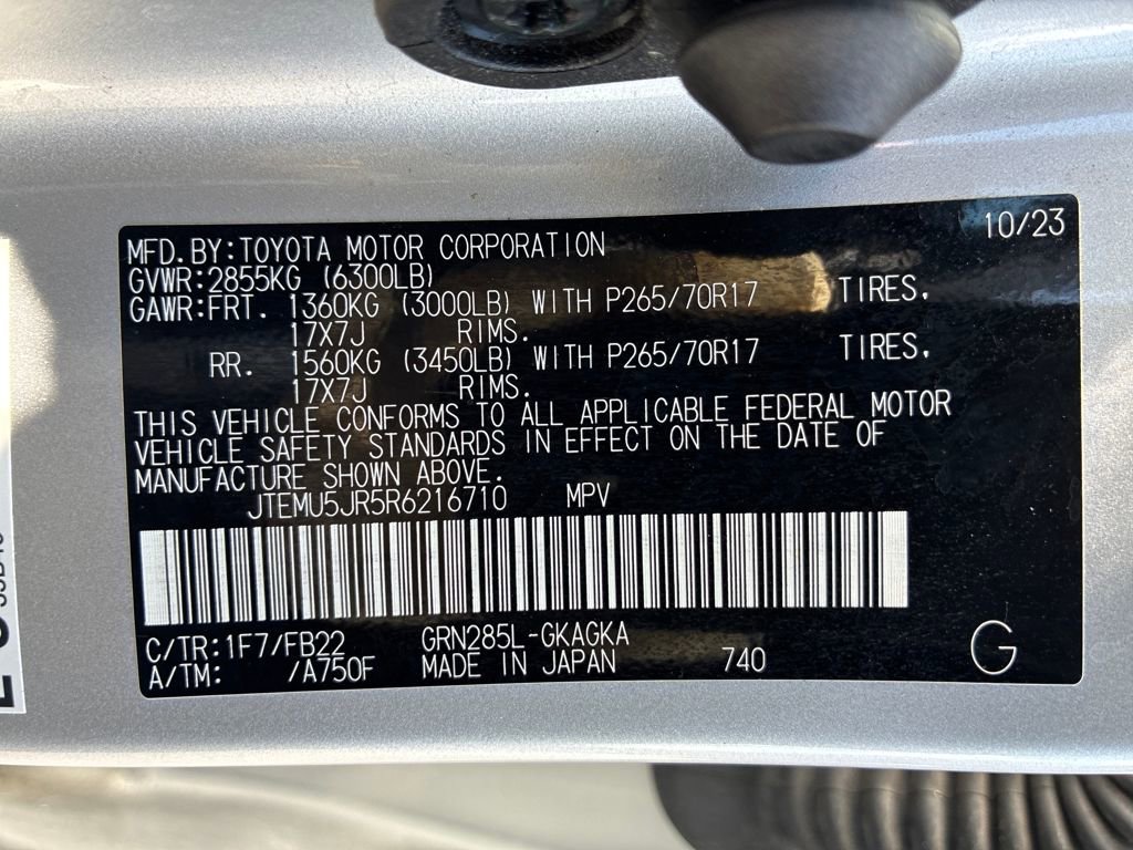 Used 2024 Toyota 4Runner SR5 image 29