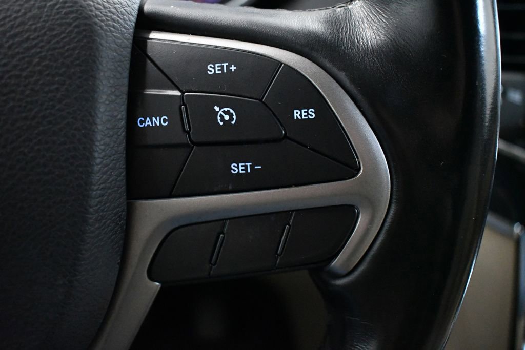 Used 2021 Jeep Grand Cherokee Limited w/ Sun & Sound Group AWD/4WD image 32