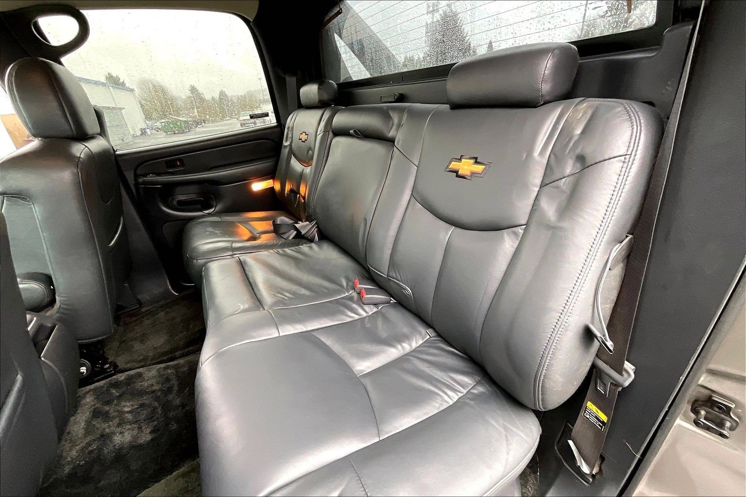 Used 2002 Chevrolet Avalanche 4x4 w/ Convenience Pkg image 20