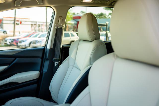 Certified 2025 Subaru Ascent Limited image 32