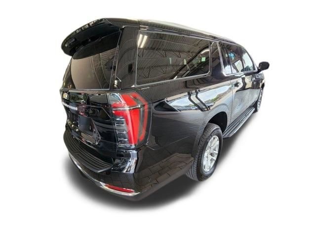 Used 2025 Chevrolet Suburban LS image 6