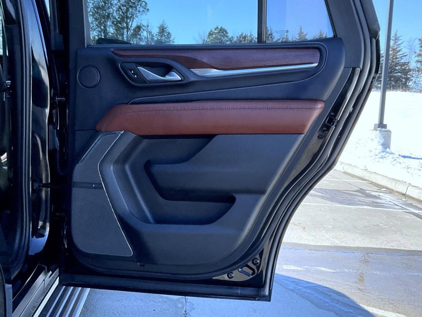 Used 2023 GMC Yukon Denali Ultimate image 18