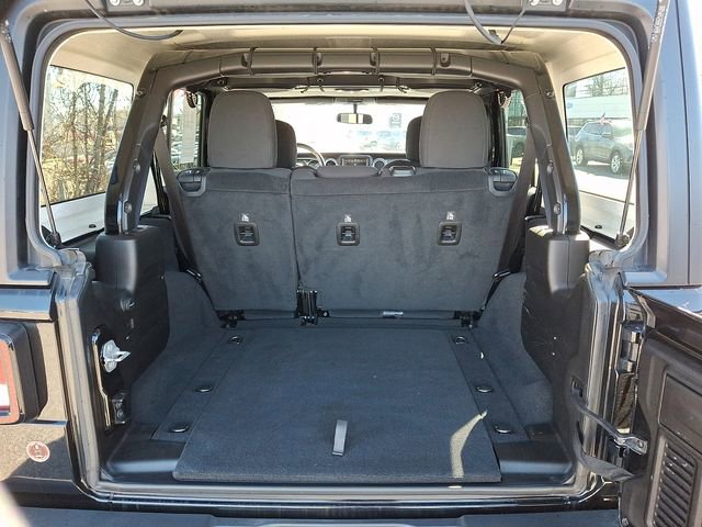 Used 2019 Jeep Wrangler Unlimited Sahara image 28