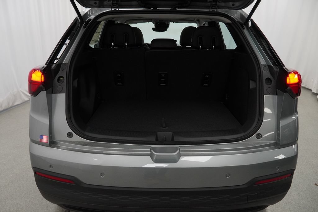 New 2027 Chevrolet Bolt RS w/ Technology Package FWD image 24