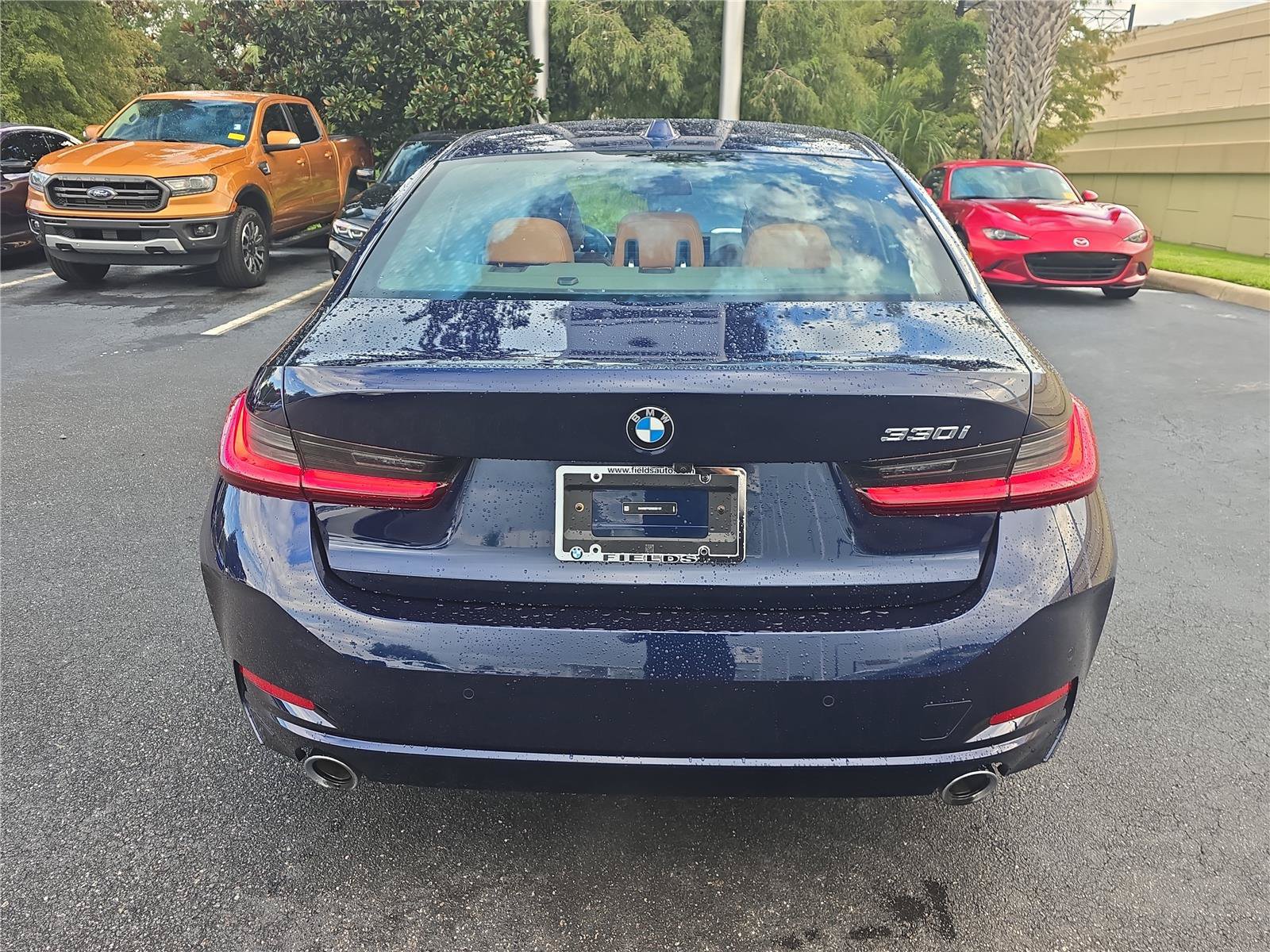 Certified 2024 BMW 330i Sedan RWD image 3