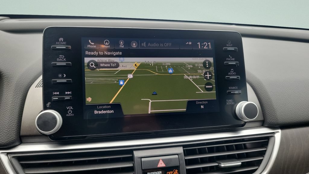 Used 2018 Honda Accord Touring image 14