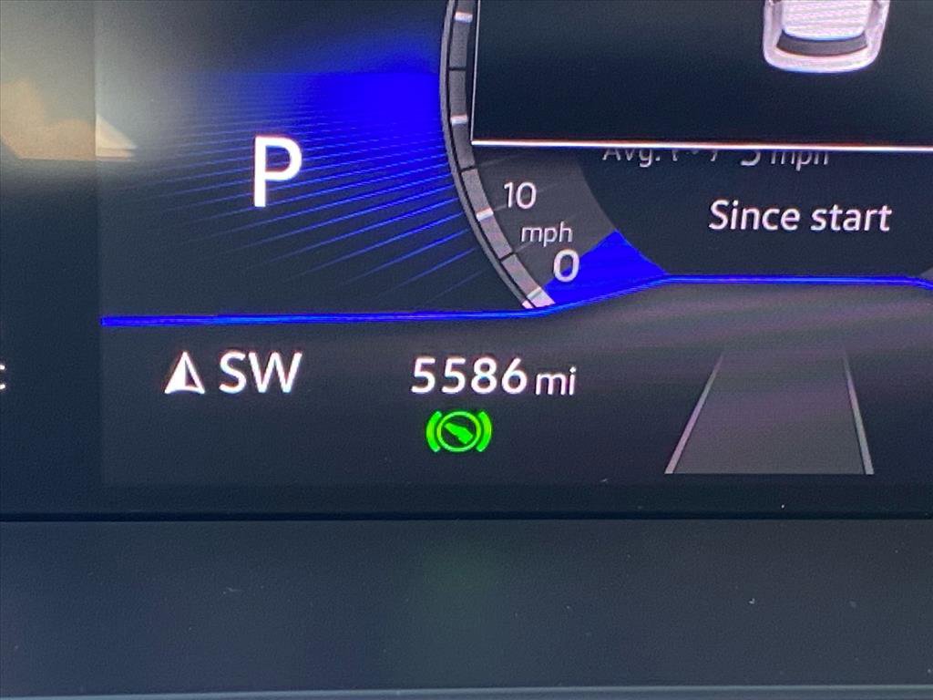 Used 2025 Volkswagen Taos SE image 14