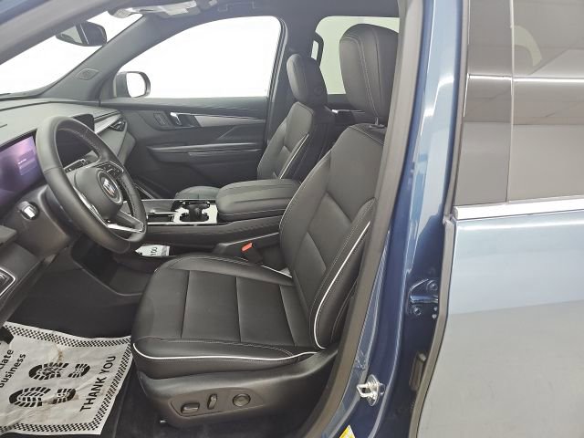 Used 2025 Buick Enclave Preferred image 4