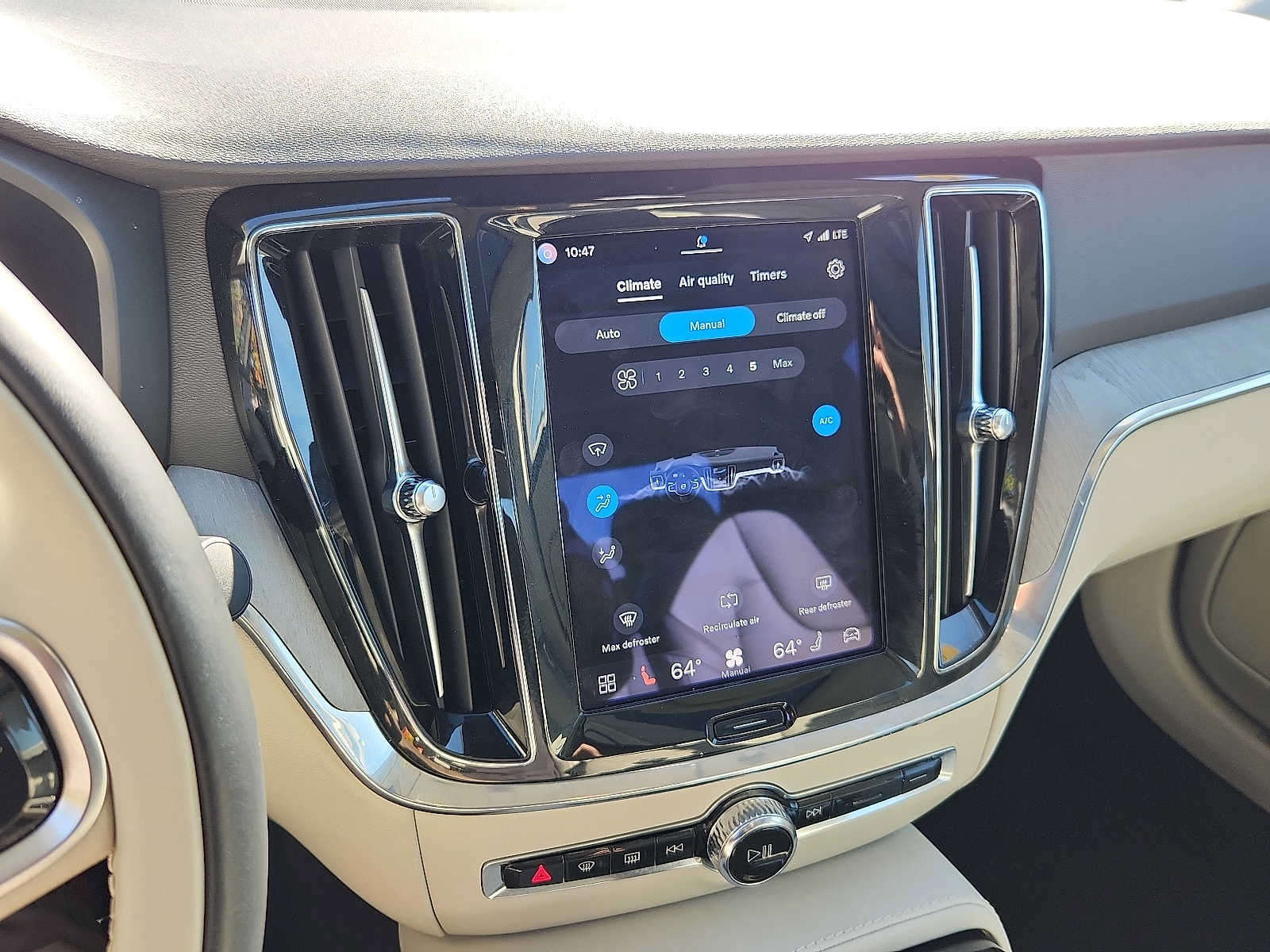 Certified 2024 Volvo S60 T8 Plus AWD/4WD image 16