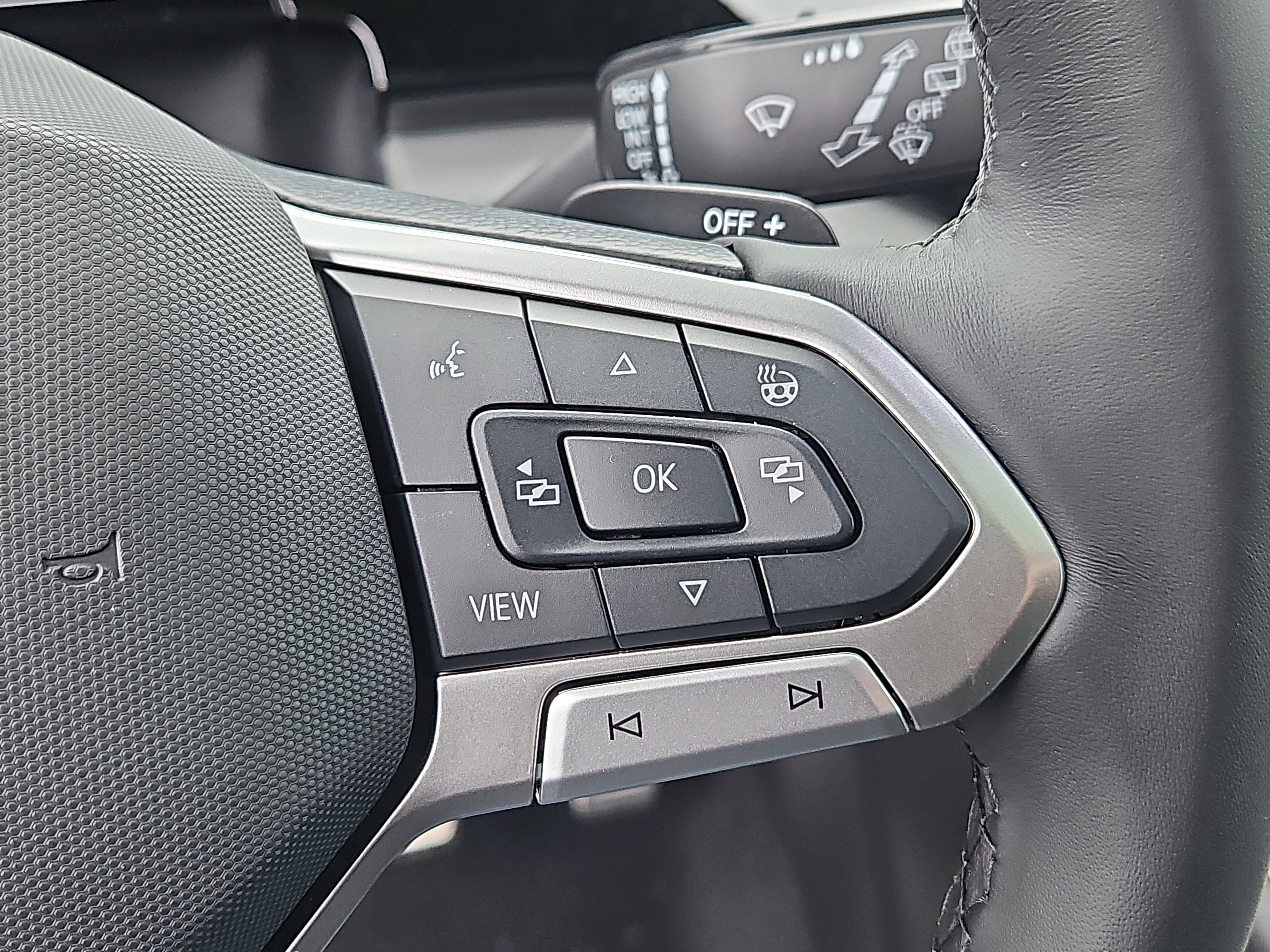 New 2026 Volkswagen Atlas Cross Sport SEL R-Line image 17