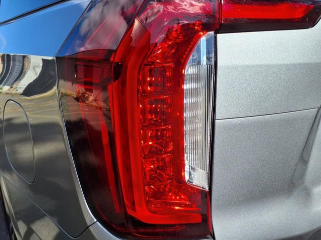 Used 2023 GMC Yukon XL AT4 w/ AT4 Premium Plus Package image 11