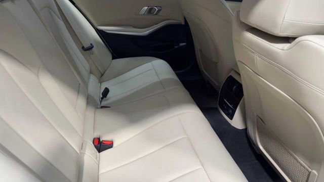 Used 2019 BMW 330i Sedan w/ Premium Package image 15