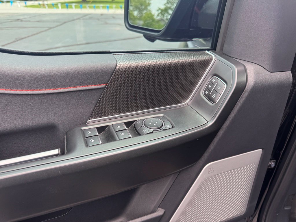 Used 2025 Ford F150 Raptor AWD/4WD image 3