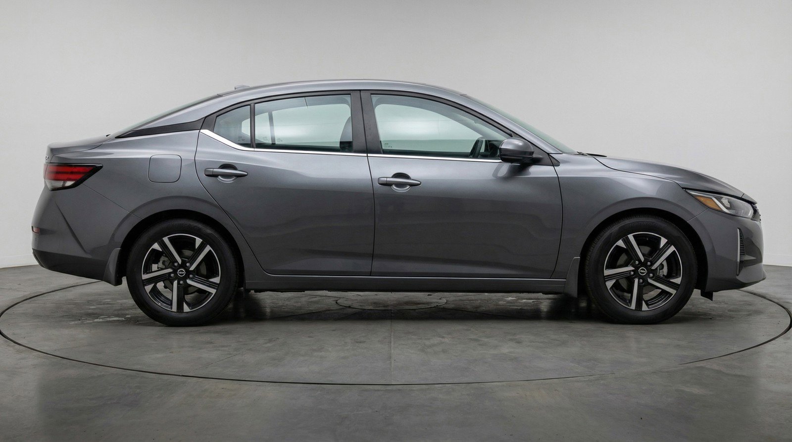 Used 2025 Nissan Sentra SV FWD image 11