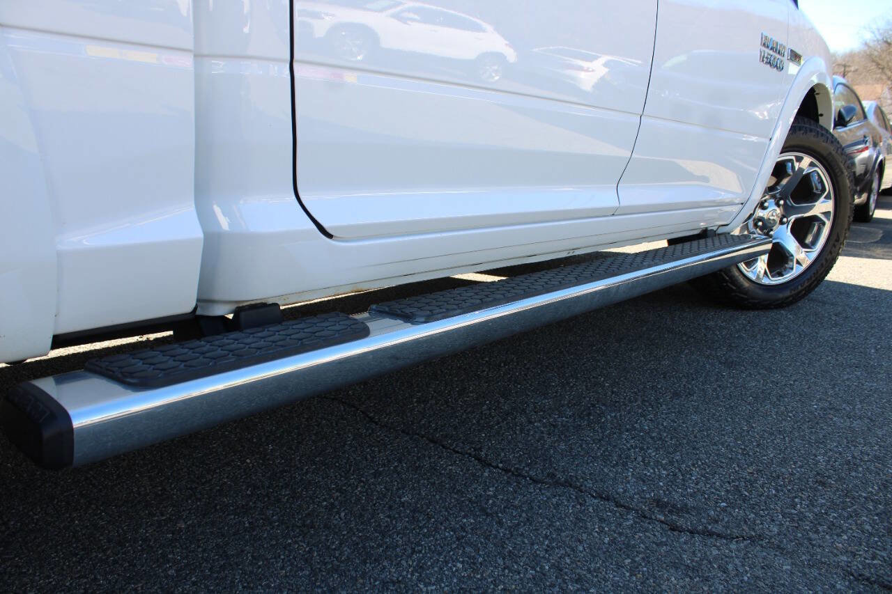 Used 2017 RAM 1500 Laramie w/ Convenience Group image 14