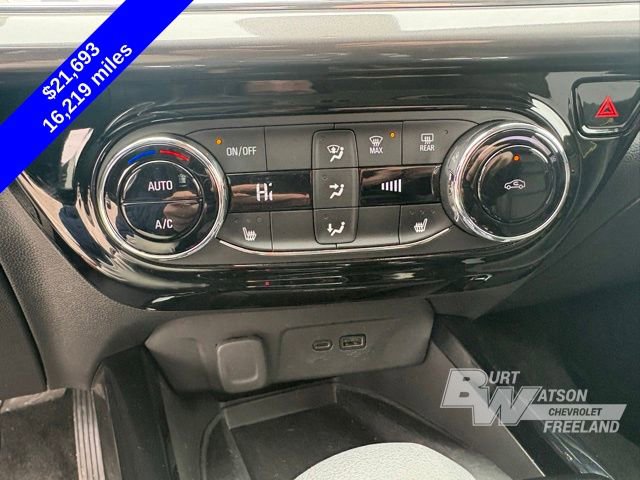 Used 2024 Chevrolet Trax ACTIV w/ Sunroof Package image 19