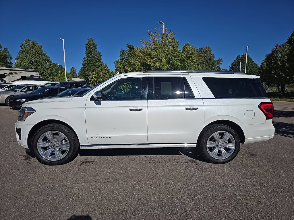 Used 2024 Ford Expedition Max Platinum AWD/4WD image 2