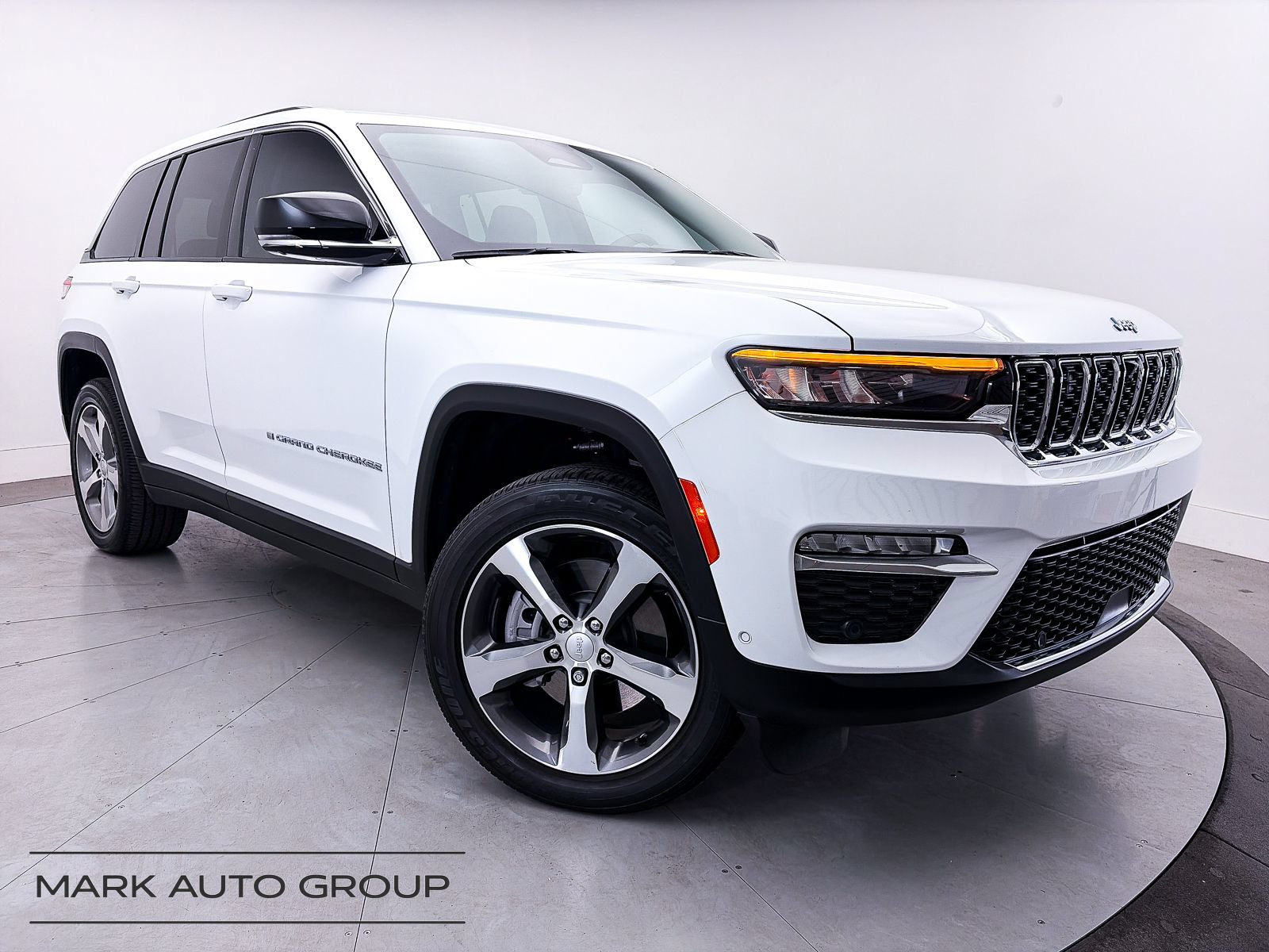 Used 2023 Jeep Grand Cherokee 4WD 4xe w/ Luxury Tech Group II