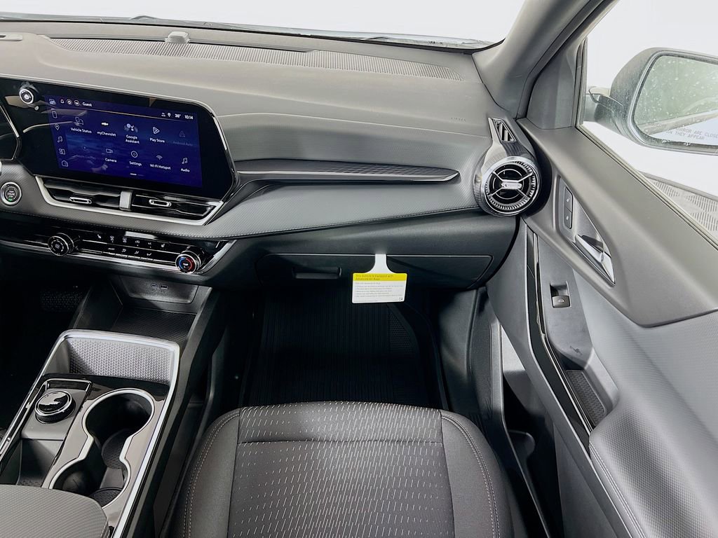 New 2026 Chevrolet Equinox LT w/ LPO, Floor Liner Package image 23