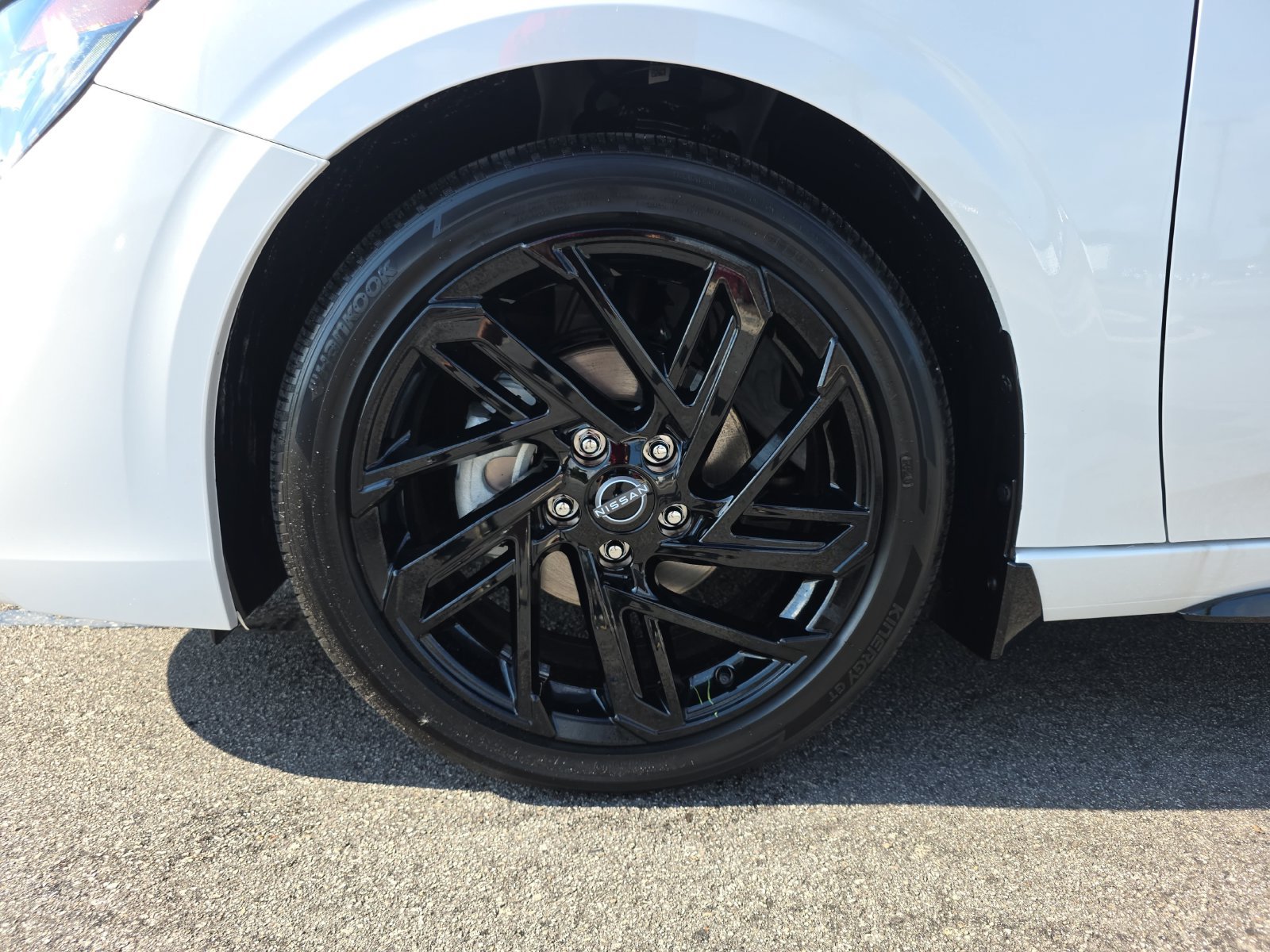 New 2027 Nissan Sentra SR w/ SR Premium Package FWD image 13