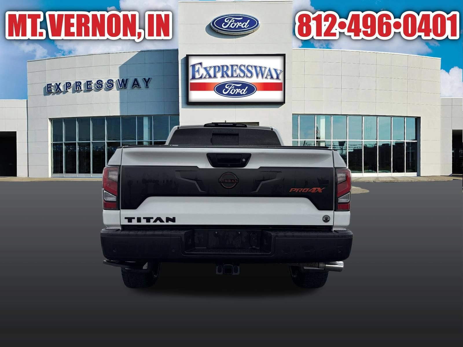 Used 2023 Nissan Titan PRO-4X w/ Pro-4x Convenience Package AWD/4WD image 13
