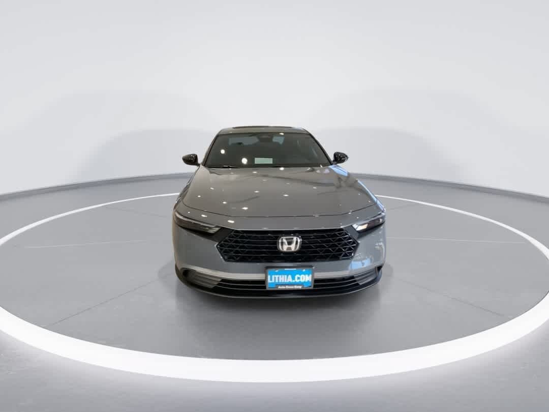 Used 2025 Honda Accord Sport image 3