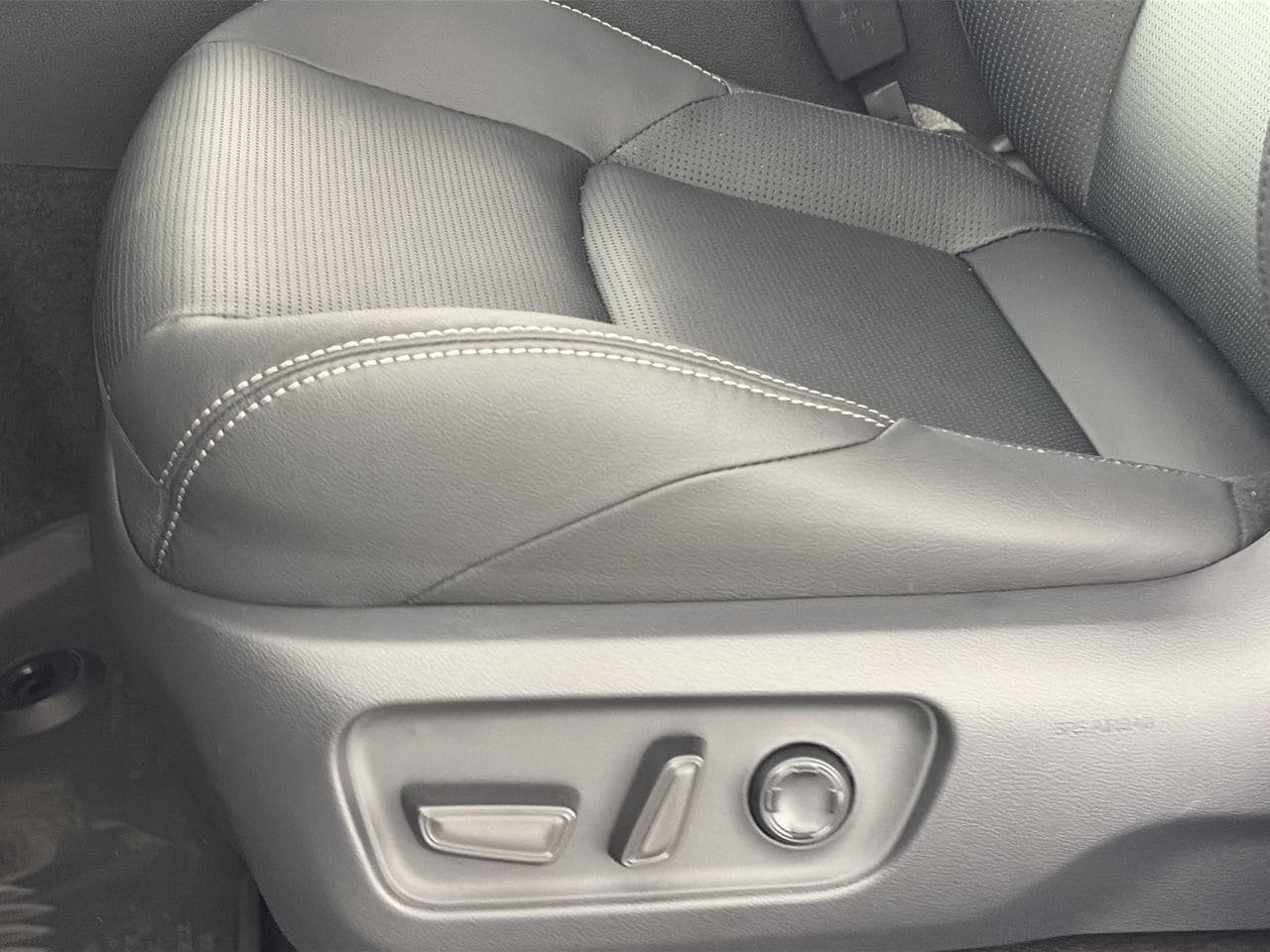 New 2026 Toyota 4Runner Limited AWD/4WD image 18